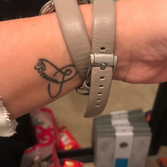 MK watch - Picture 3 of 3